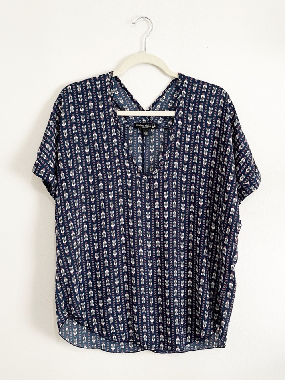 Living Doll Blouse V-Neck Geometric Print Navy Blue Top Size L